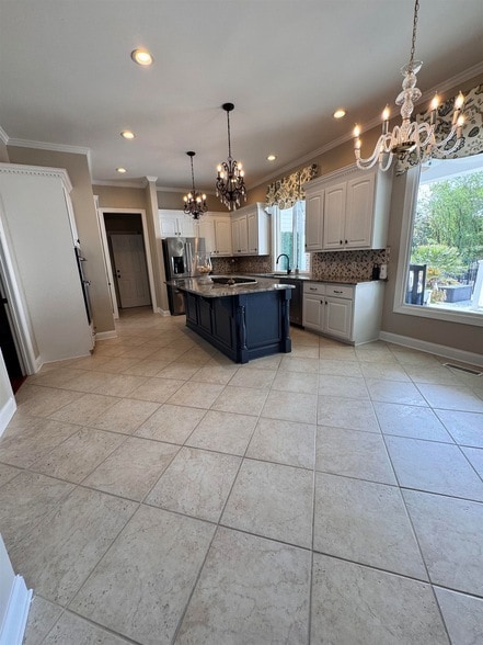 Building Photo - 3771 Waterford Dr