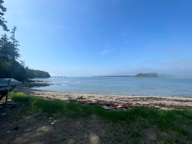 Building Photo - 74 N Deer Isle Rd