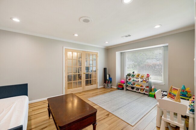 Building Photo - 4411 Deer Lodge Dr