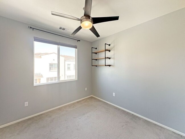 Building Photo - 1250 Paseo Sea Grass