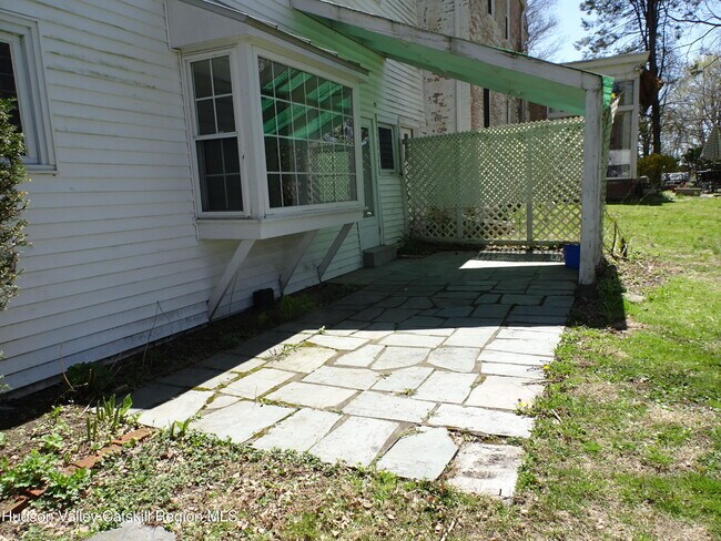 Building Photo - 549 NY-23B