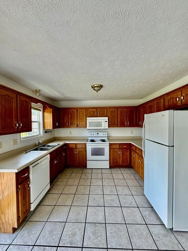 Building Photo - 6297-MF2-E1
