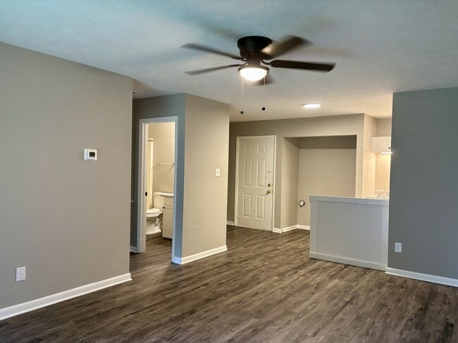 Building Photo - 1123 Southwood Dr