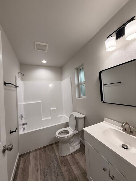 Building Photo - 317 N 41st Ave