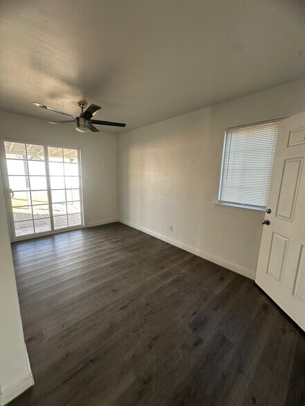 Building Photo - 1817 W La Sierra Dr