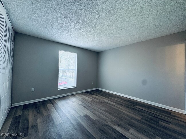 Building Photo - 12622 Kenwood Ln