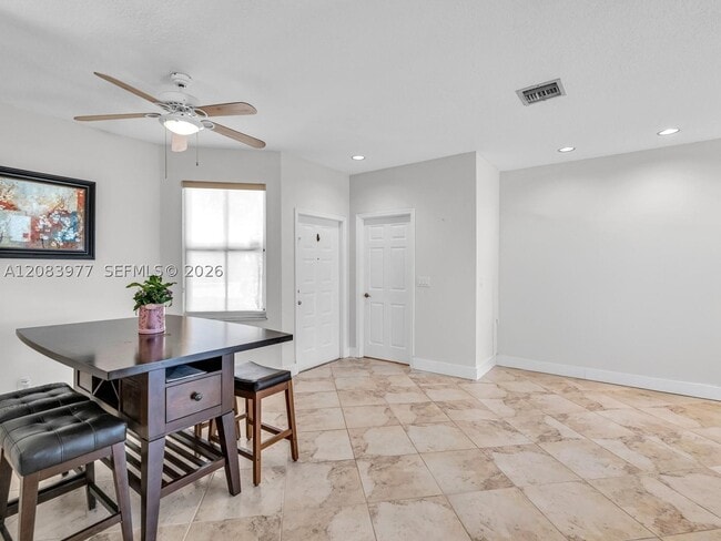 Building Photo - 15037 SW 50th Ct