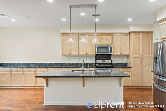 Building Photo - 5 br, 3 bath House - 334 Pacifica Drive, B...