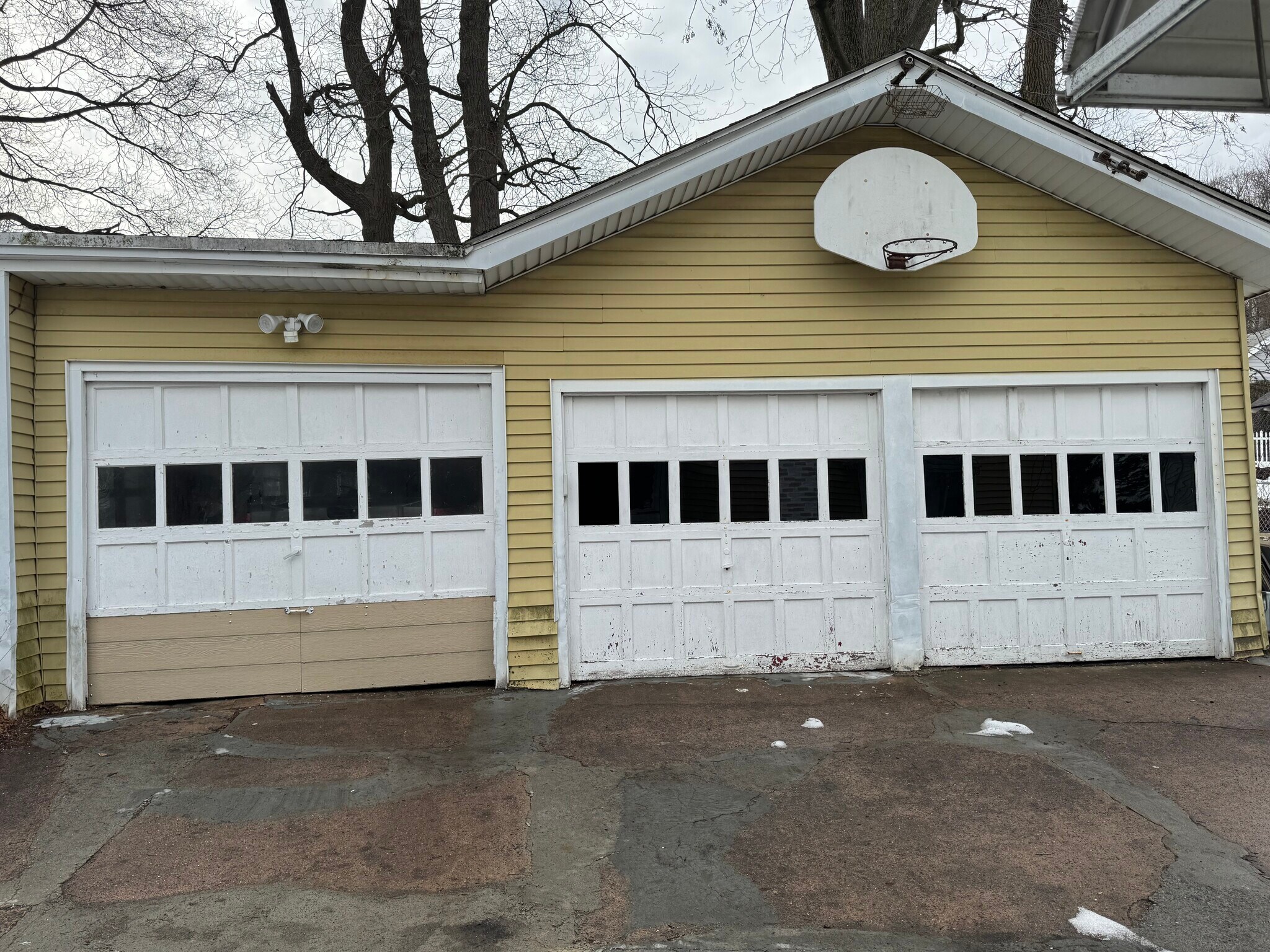 Building Photo - 138 Hemlock St