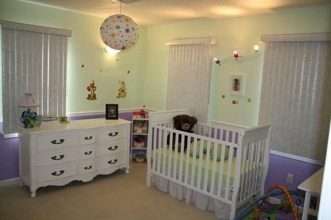 Building Photo - 3 Bedroom Single Family Home with Central A/C