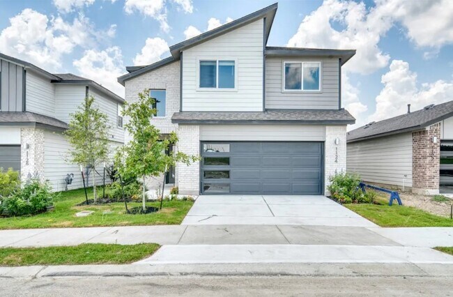 Primary Photo - 1124 Amistad Loop