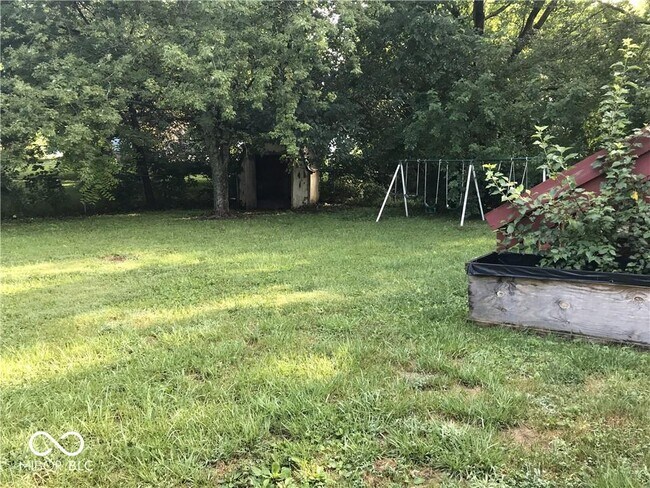 Building Photo - 9444 English Oak Dr