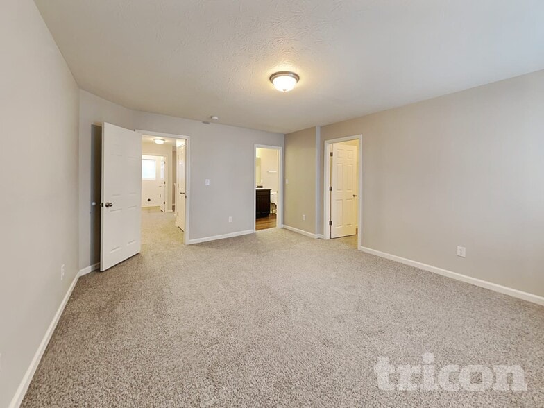 Building Photo - 2391 Bristol Dr