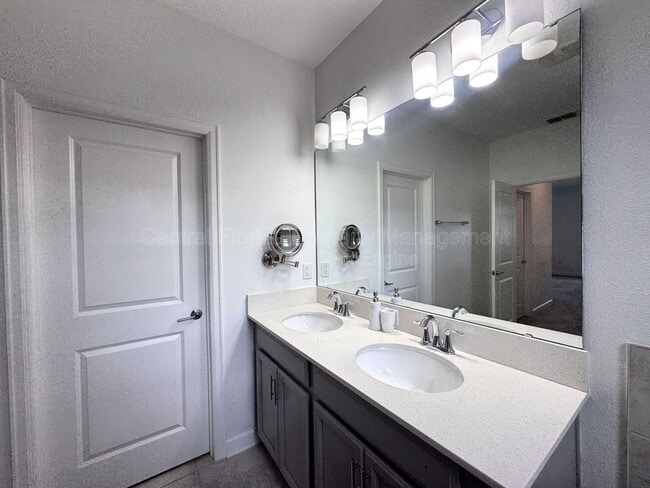 Building Photo - 1256 Payne Stewart Dr