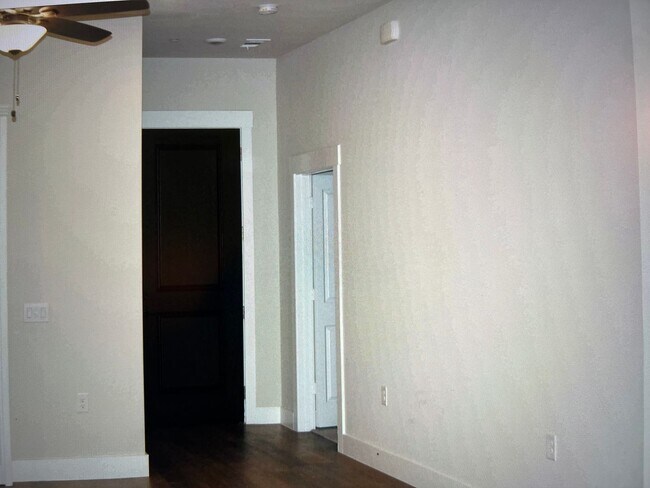 Building Photo - MOVE IN SPECIAL $500 OFF 1ST FULL MONTHS RENT!!! Mira Lagos Villas is an Up and Coming, 55+ activ...