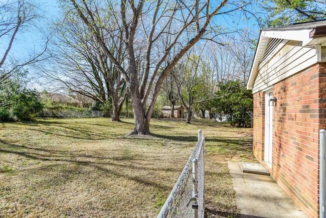 Building Photo - 6216 Bonnybrook Ln