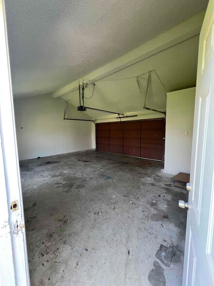 Building Photo - 2504 Liberty Ln