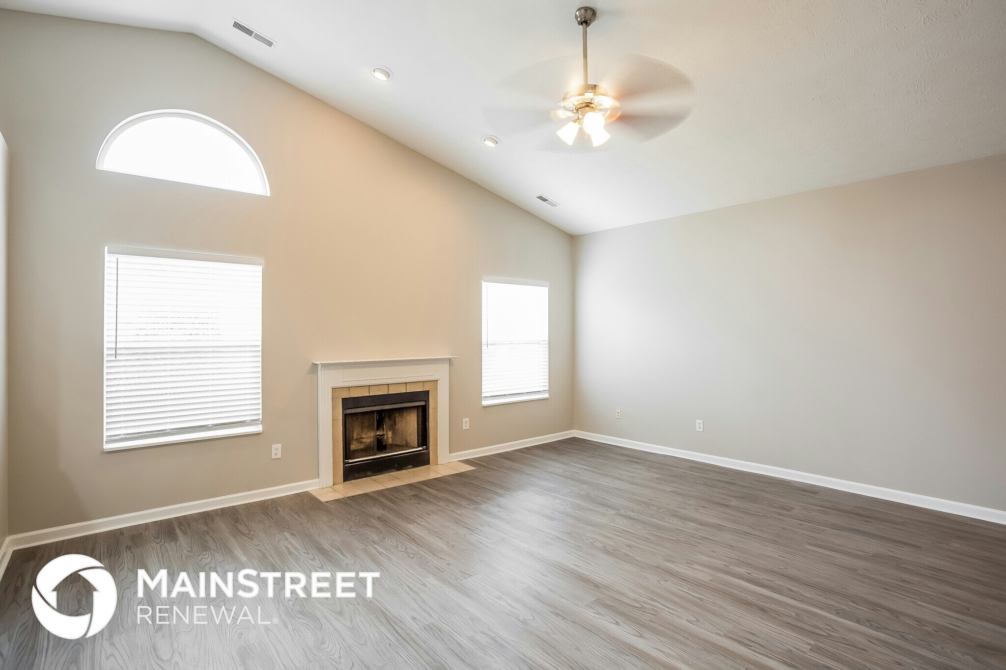 Building Photo - 10715 Tanbark Dr