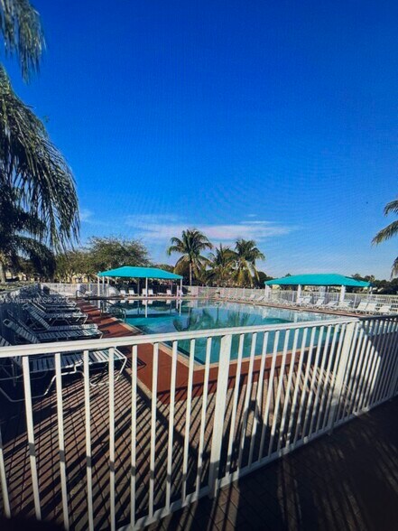 Building Photo - 2856 SE 15th Rd