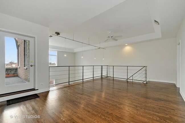 Building Photo - 816 W Hubbard St