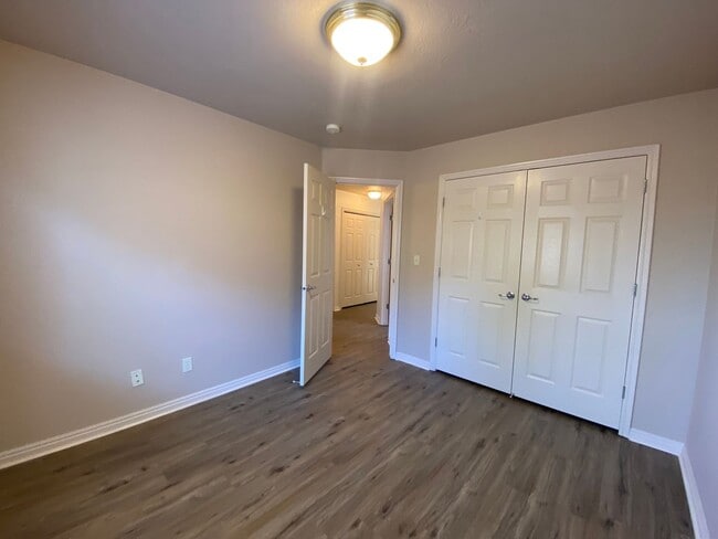 Building Photo - ADORABLE HOUSE FOR RENT IN HURRICANE