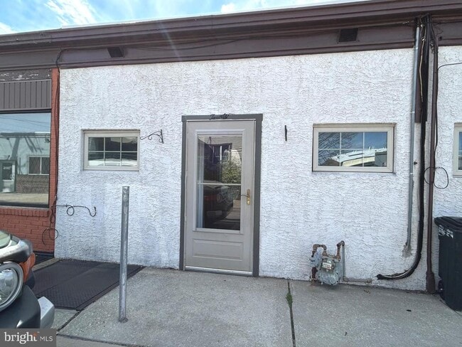 Building Photo - 20 S Highland Ave