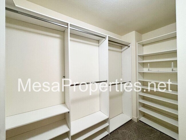 Building Photo - 11433 Mountain View Dr