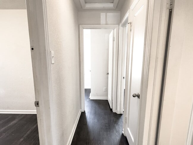 Building Photo - "Spacious 5-Bedroom Gem on Locust Street – 2,053 Sq. Ft. of Comfort in Denver's Heart!"