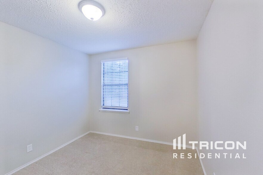 Building Photo - 5617 Wembley Downs Dr