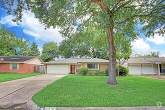 Building Photo - 5710 De Lange Ln