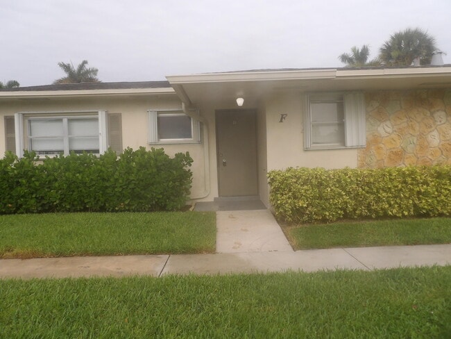 Building Photo - 2679 Emory Dr E