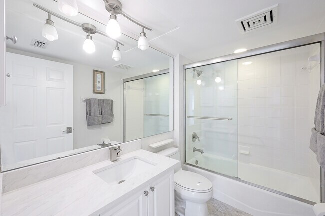 Building Photo - 25 Bluebill Ave