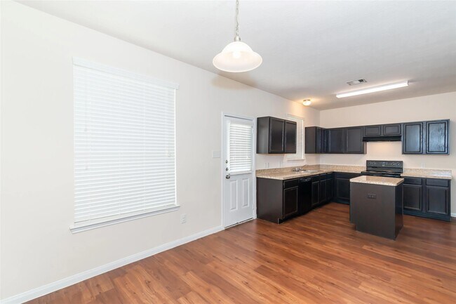Building Photo - 6254 Brenwood Cir