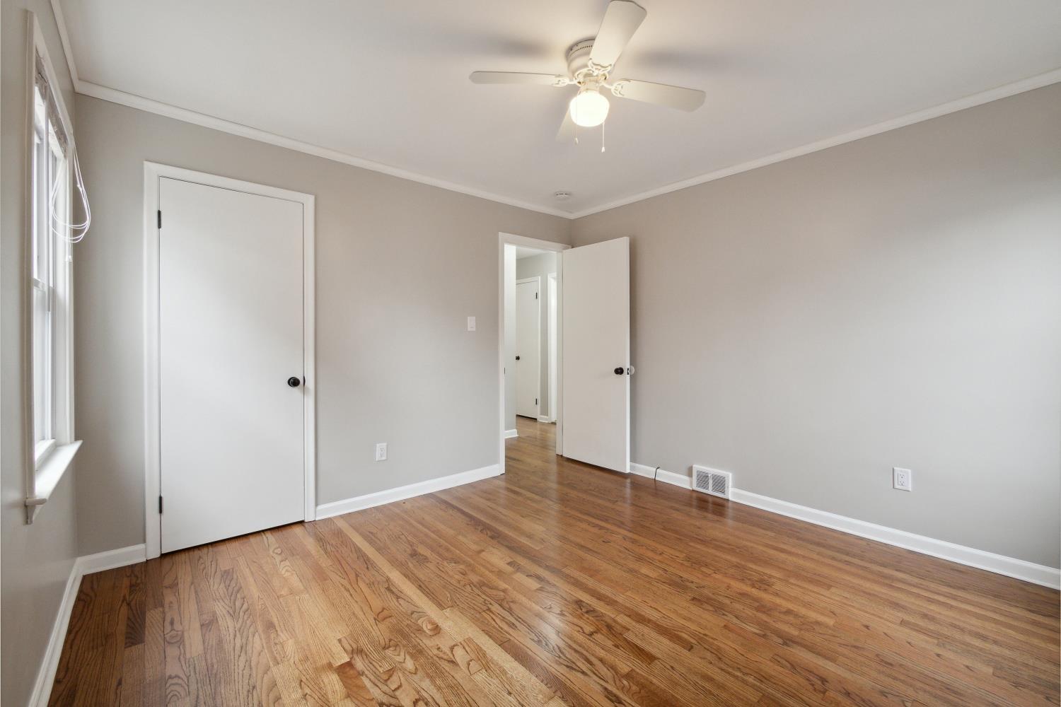 Building Photo - 206 Catalpa Dr