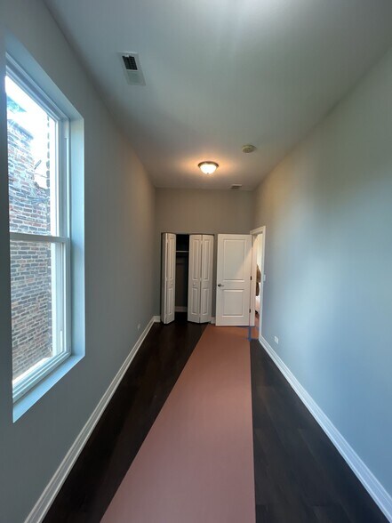 Building Photo - 1307 S Kedzie Ave