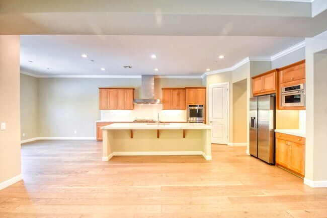 Building Photo - 5 Bedroom Resort-Style Estate with Pool, Spa & RV Parking