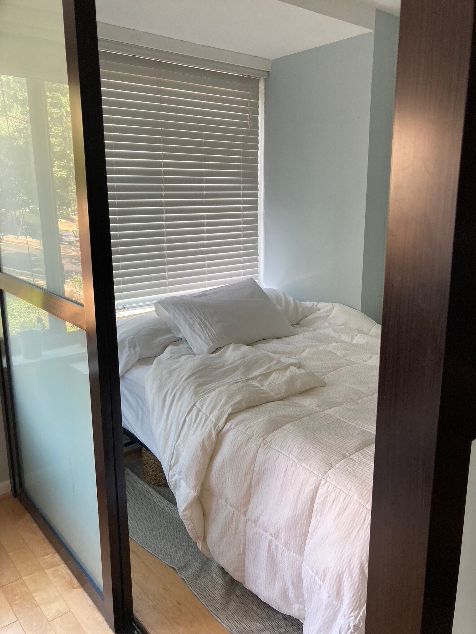 Building Photo - 1210 N Taft St