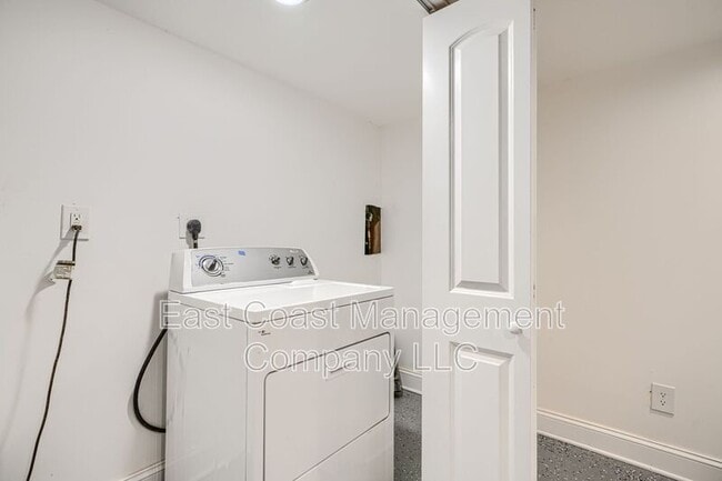 Building Photo - 2535 Shirley Ave