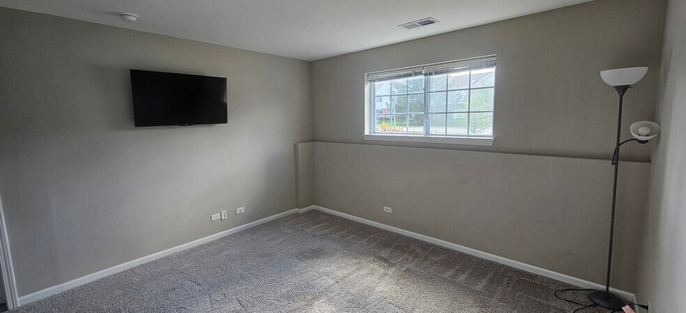 Building Photo - 210 Timberleaf Cir