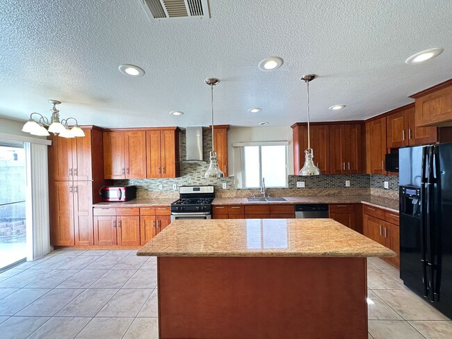 Building Photo - TIMBER CREEK