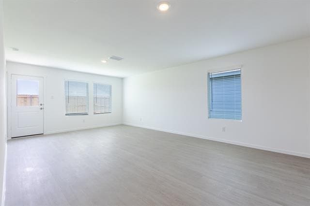 Building Photo - 221 Poplar Pl