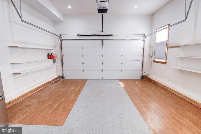 Building Photo - 4303 Evergreen Ln