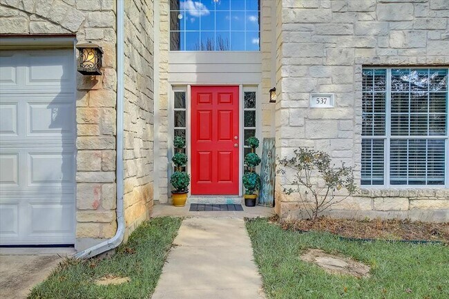 Building Photo - 537 Golden Creek Dr