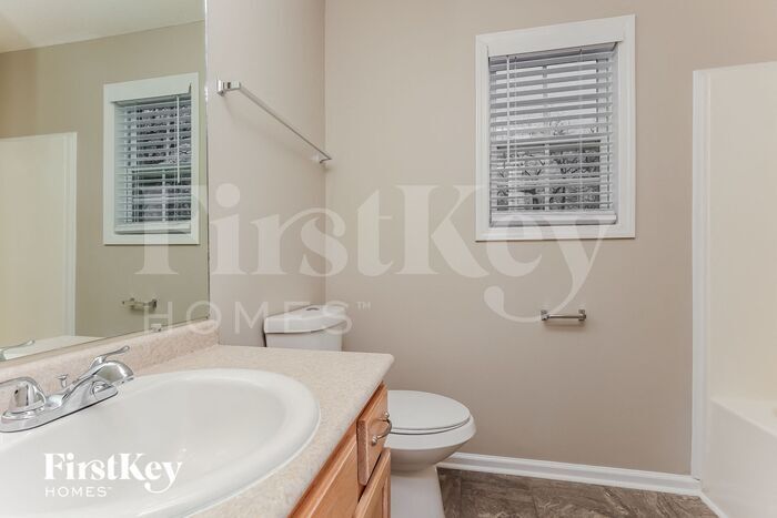 Building Photo - 914 Hedge Apple Dr
