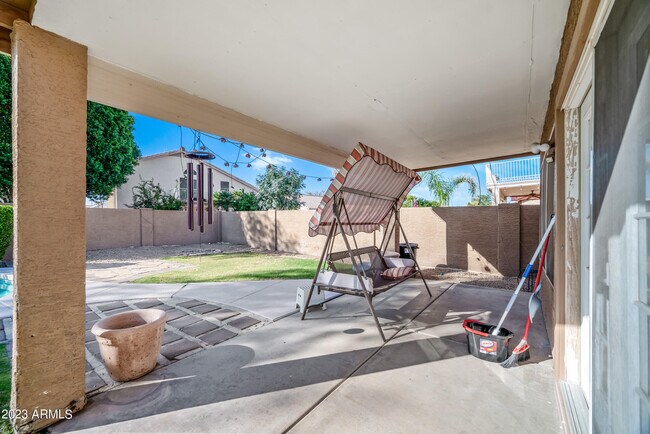 Building Photo - 3471 W Ross Dr