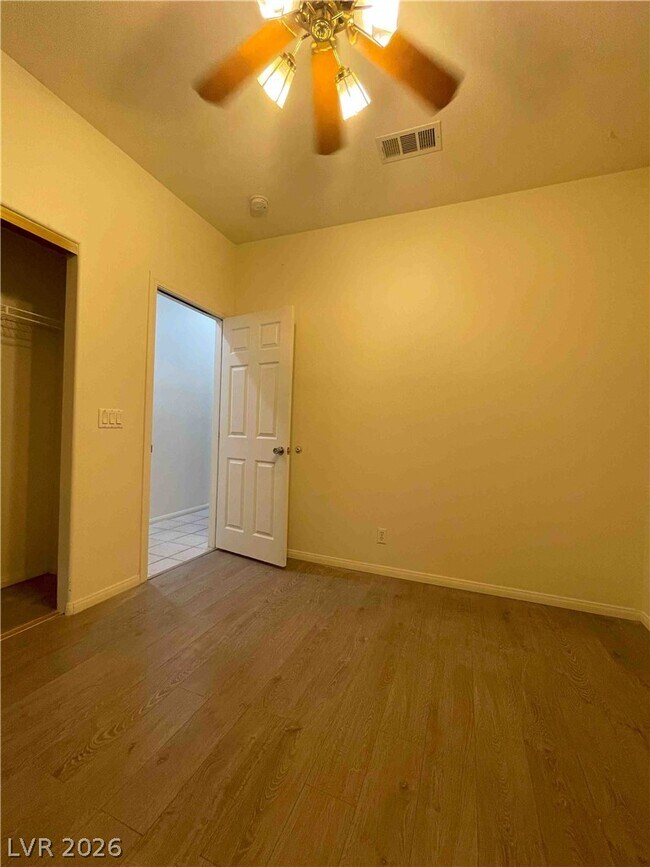 Building Photo - 531 Curtin Ct