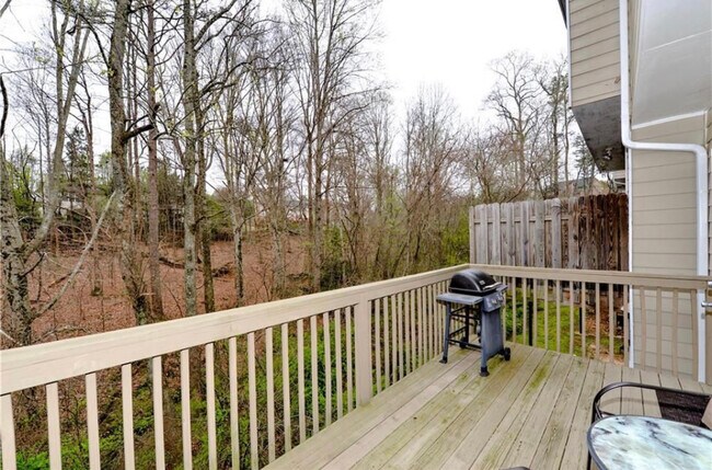 Building Photo - 3345 Deer Valley Dr