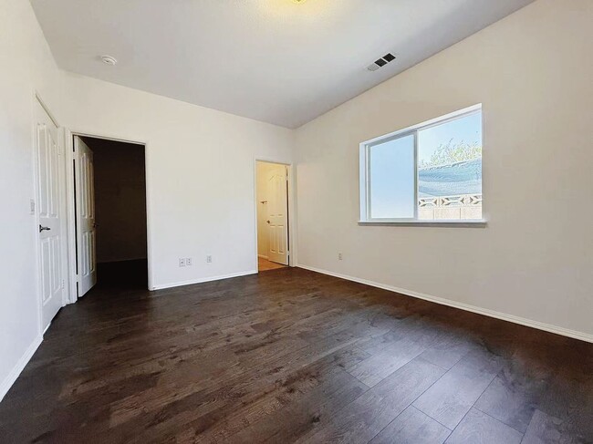Building Photo - 13124 2nd St