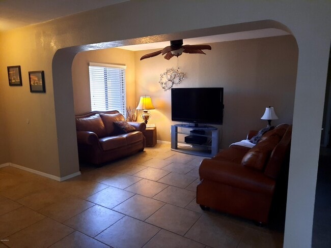 Building Photo - 1861 Montana Vista