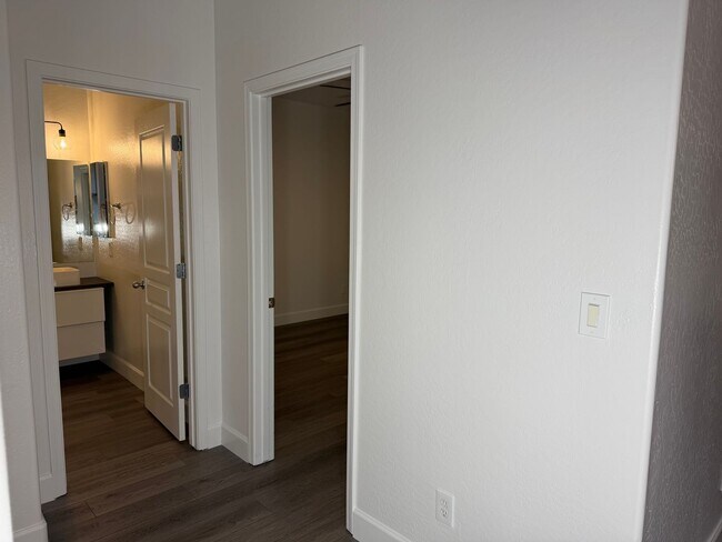 Building Photo - 42502 W Somerset Dr